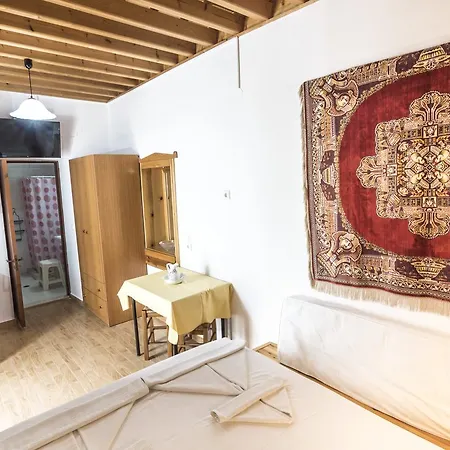 Mika Apartment