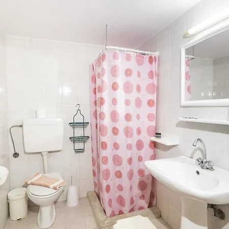 Mika Apartment